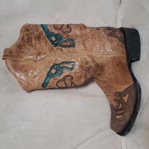 Corral vintage blazing guns size 7